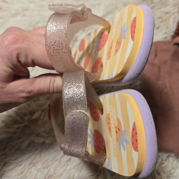 ALOHAS Caribbean Joy Strawberry Print Clear Jelly Sandals Euro 28 US 10 toddler - Picture 3 of 6